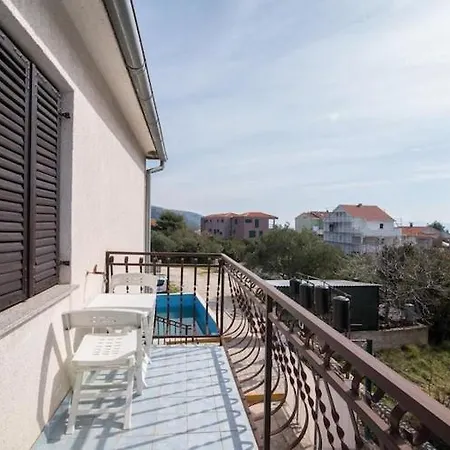 Fidelis - Two Bedroom With Terrace And Garden View 7 Apartamento Trogir