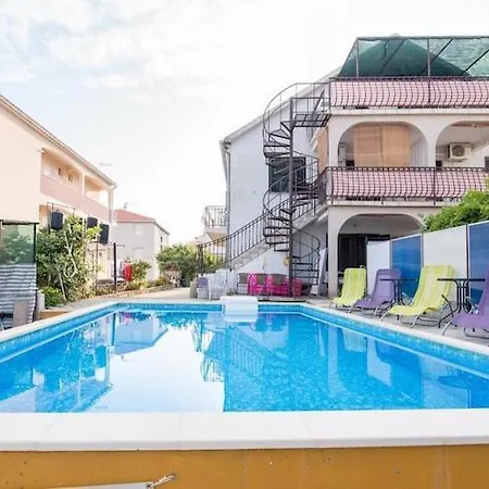 Fidelis - Two Bedroom With Terrace And Garden View 7