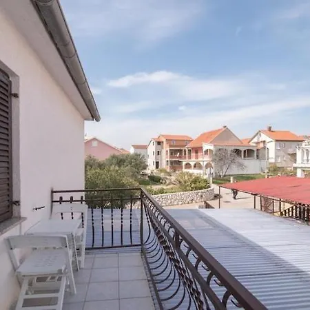 Fidelis - Two Bedroom With Terrace And Garden View 7 Διαμέρισμα *